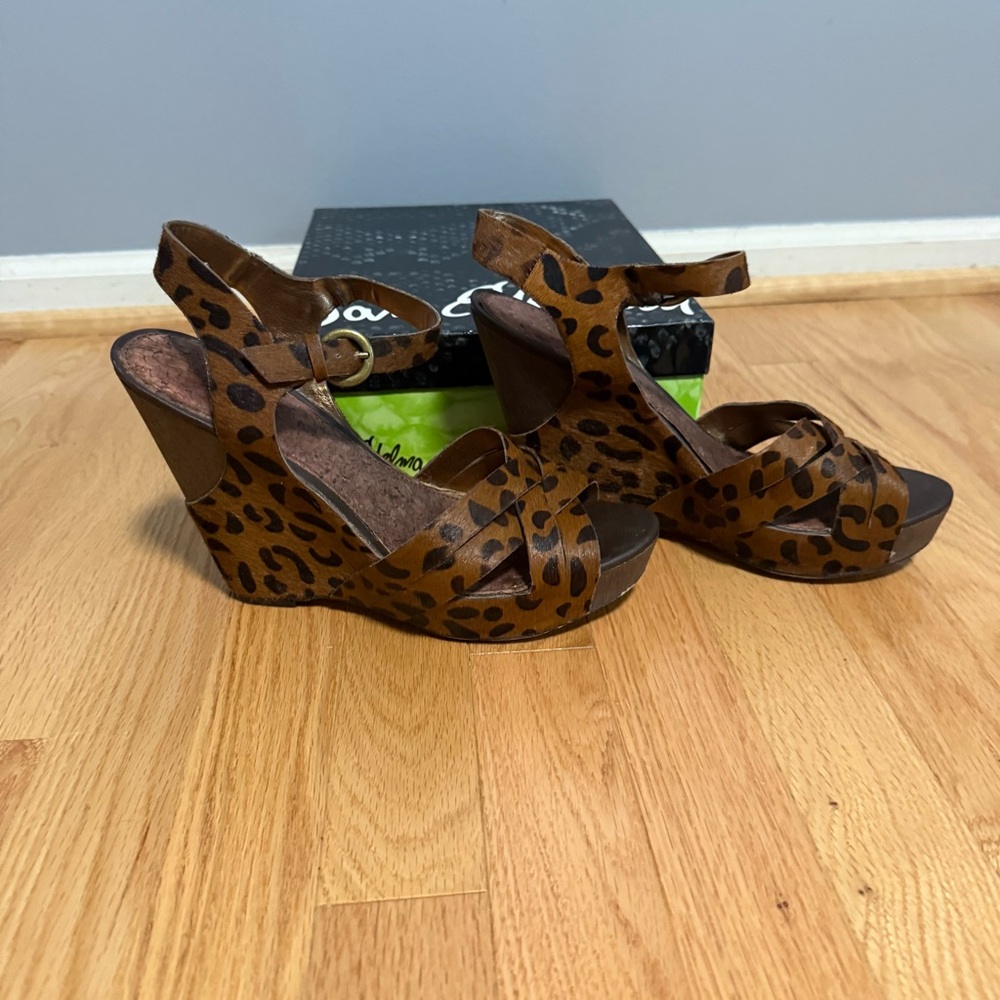 Sam Edelman Katrice Brown Leopard Animal Print Wedge Sandals - Picture 3 of 6